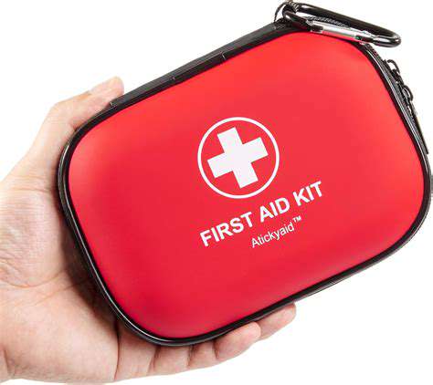 EssentialSuppliesforYourPetFirst-AidKit